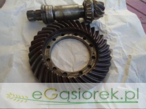 Wałek atakujący przedniego napędu do MF 6150 do przywiezienia